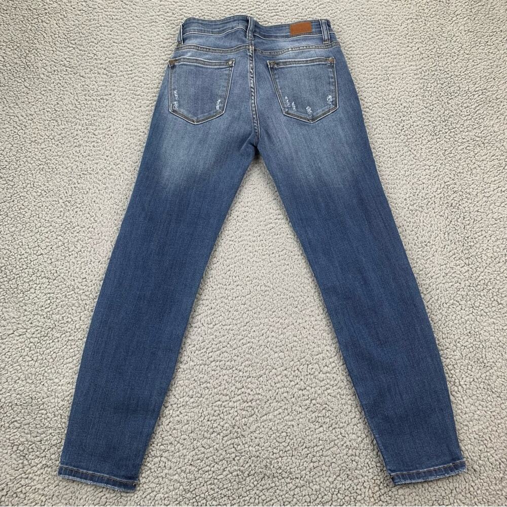 Judy Blue Women's Relaxed Fit Distressed Denim Jeans Style JB8271DK Size: 5/27 - Picture 3 of 15